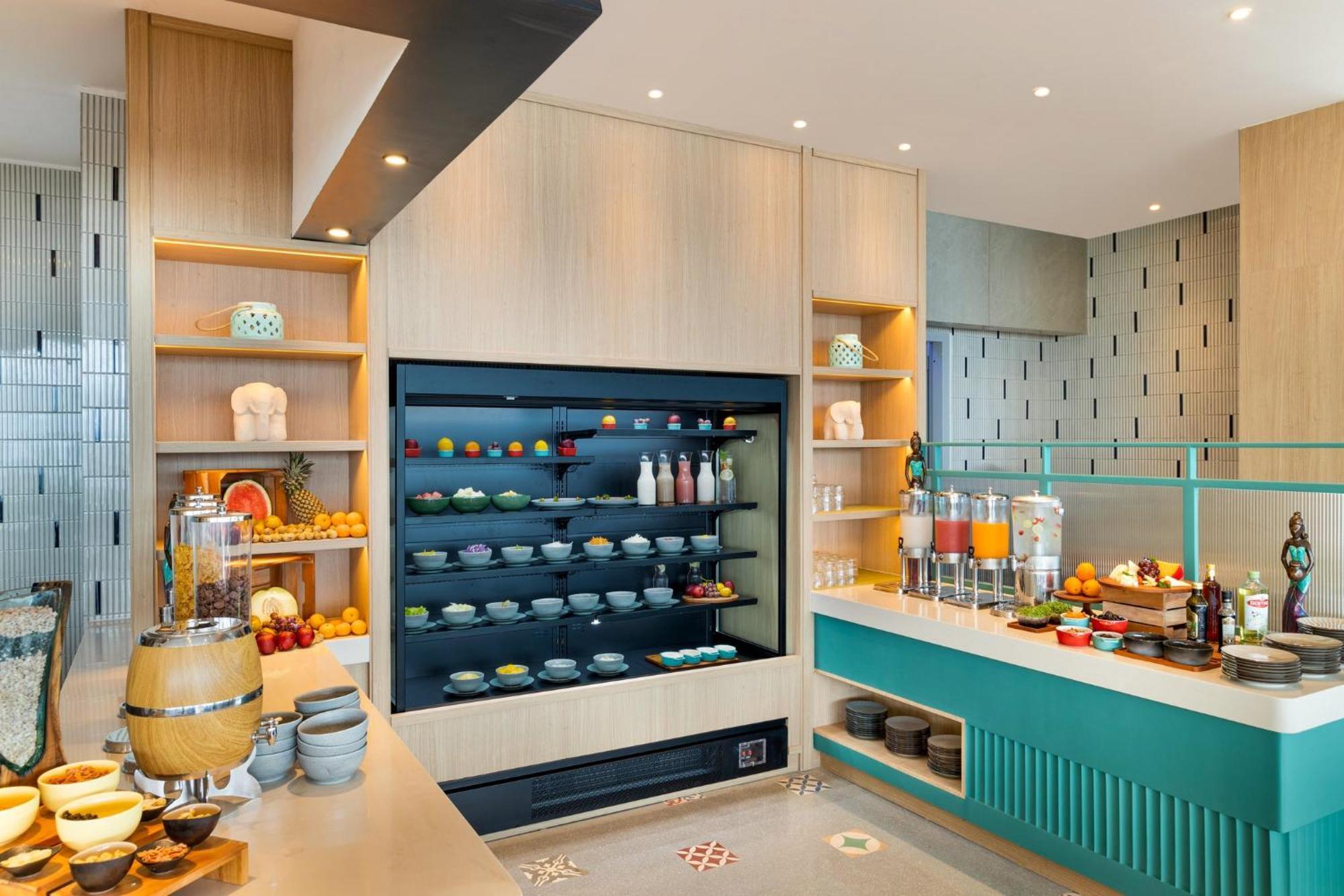 Holiday Inn Lampung Bukit Randu By Ihg Bandar Lampung Exteriör bild