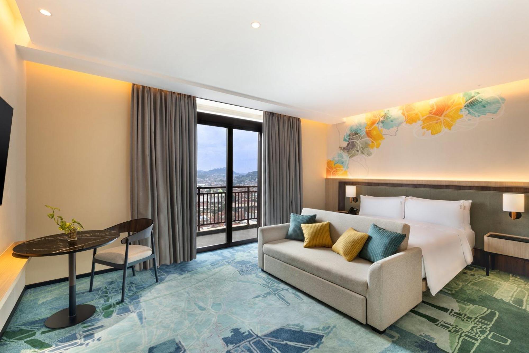 Holiday Inn Lampung Bukit Randu By Ihg Bandar Lampung Exteriör bild