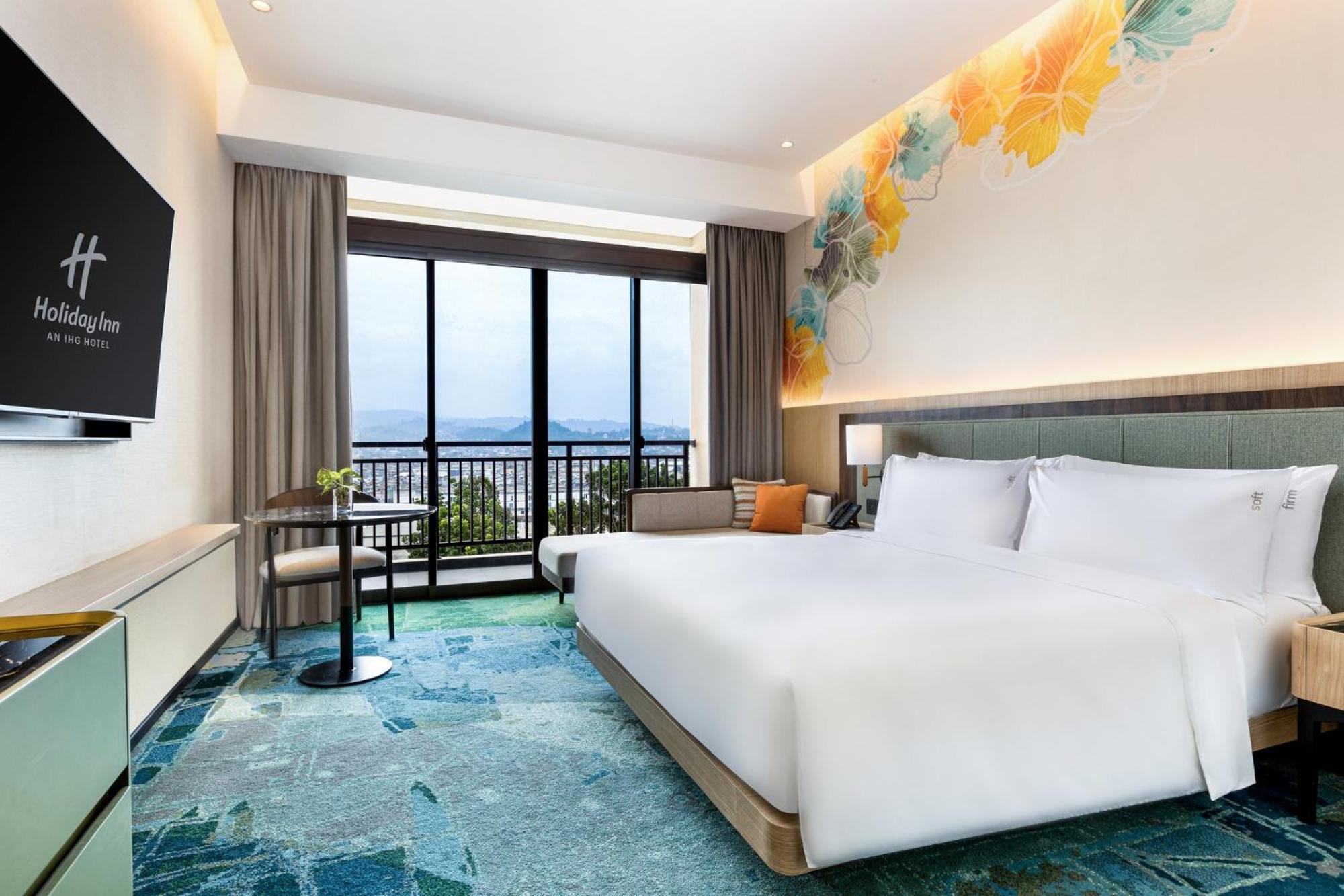 Holiday Inn Lampung Bukit Randu By Ihg Bandar Lampung Exteriör bild